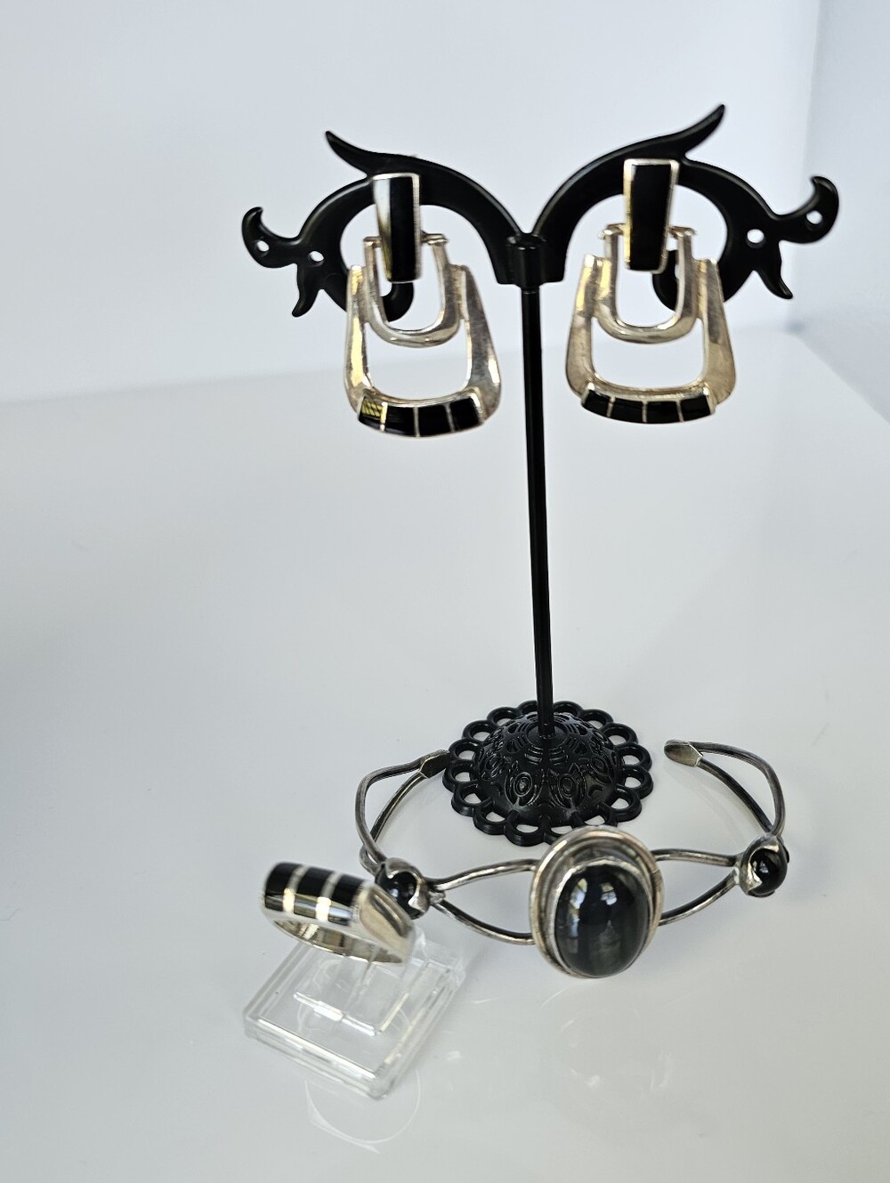Vintage Native American Black Onyx & Sterling Silver Bracelet Ring & Earrings - Picture 8 of 8